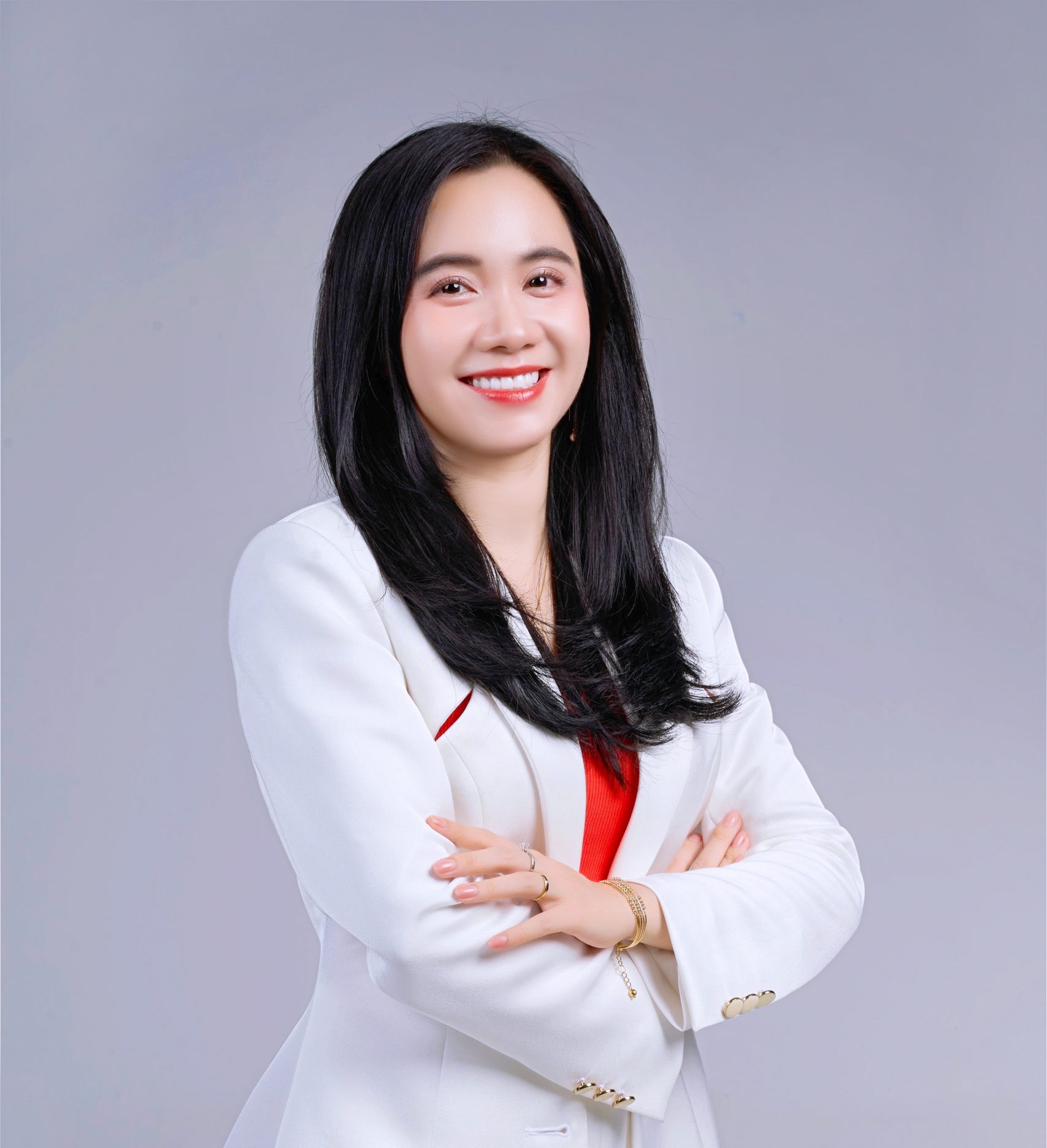 Bà Mạc Hoàng Anh