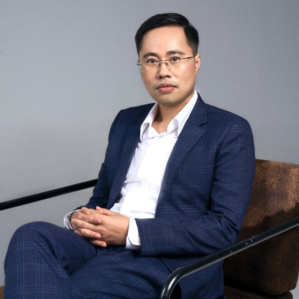 Ông Nguyễn Ngọc Bách